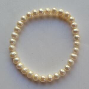 White Pearl Beaded Stretch Bracelet Single Strand Classic Jewelry Gift Elegant